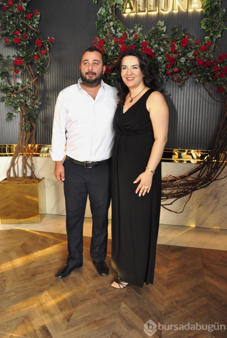 Adem Özel ve Ege Karaosmanoğlu mutluluğa yelken açtı