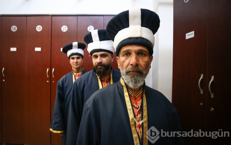 Bursa'da babalar ve oğulları, katıldıkları birçok etkinlikte aynı sahneyi paylaşıyor