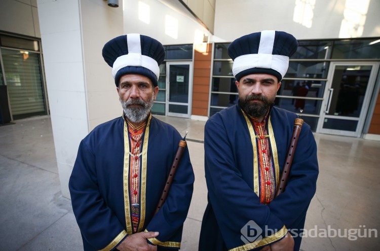 Bursa'da babalar ve oğulları, katıldıkları birçok etkinlikte aynı sahneyi paylaşıyor
