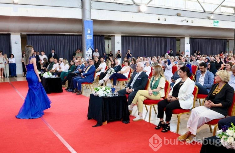 Osman Akar Ajans ve BUSMEK'ten Göz Kamaştıran Yıl Sonu Defilesi