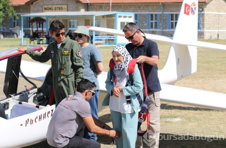 83 yaşındaki Mürüvvet Teyze 'nin hayali gerçek oldu! 700 metreyle gökyüzüyle buluştu...