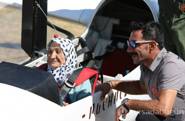 83 yaşındaki Mürüvvet Teyze 'nin hayali gerçek oldu! 700 metreyle gökyüzüyle buluştu...