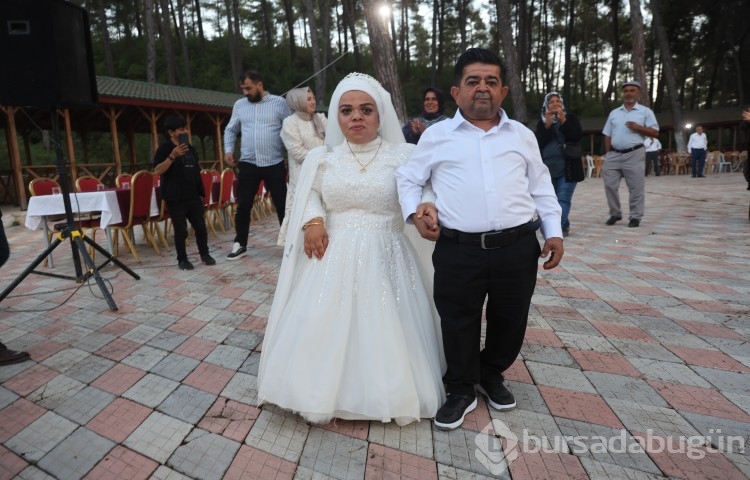 Boyları küçük aşkları büyük! 21yıl sonra evlilikle taçlandı...