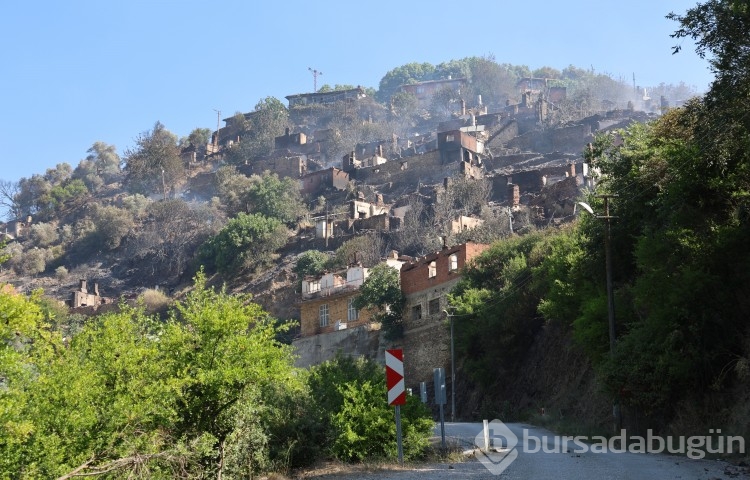 İzmir yangınından sonra yürekleri dağlayan mahalle...