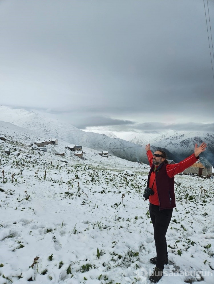 Yazın ortasında bembeyaz sürpriz! Gören hem şaşırdı hem de hayran kaldı... 