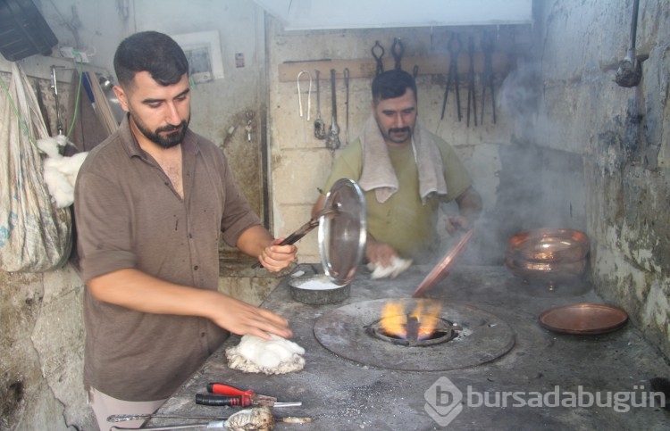 Ateşle birleşen zanaat! 200 derece sıcakta alın teri...