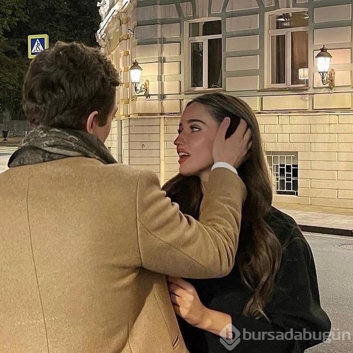 Erkekler buraya! Kadınlar beden dilleriyle ne anlatıyor?