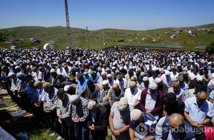  Karadeniz'in eşsiz yaylasında büyük coşku! Bu yıl da binlerce kişi toplandı...