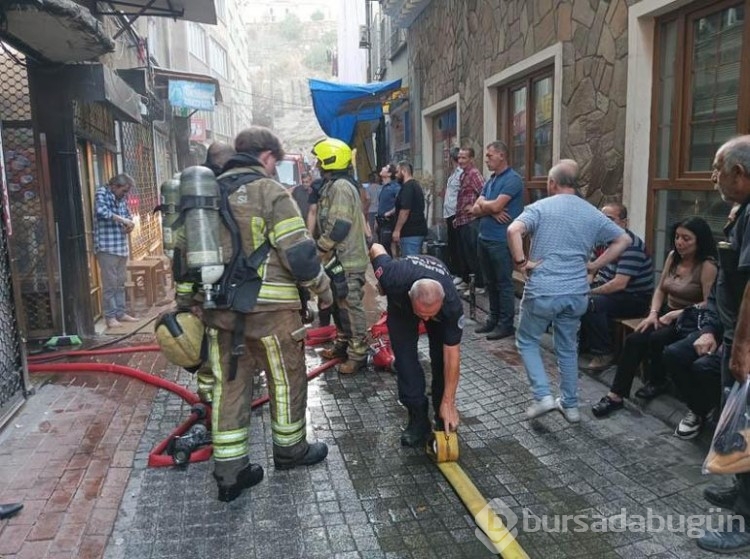 Yangından zar zor kurtuldu!