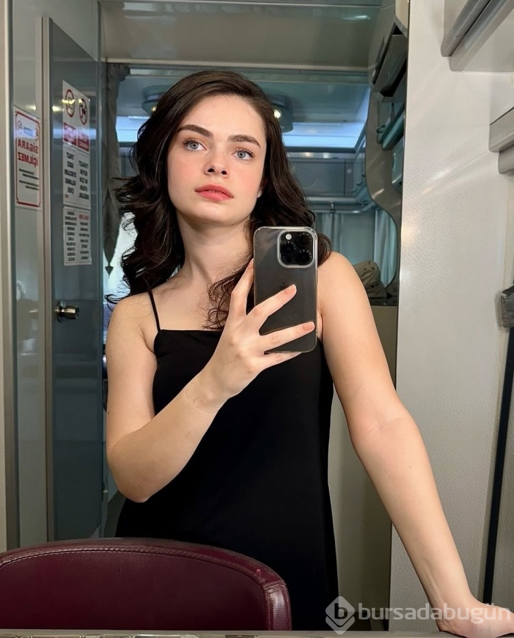 Pelin Karahan'ın kayıp ikizi...