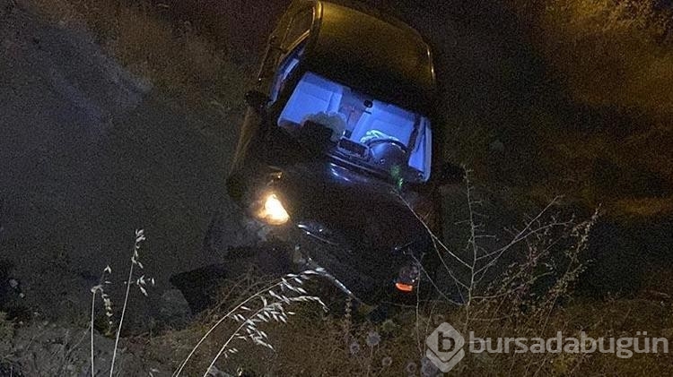 Elazığ'da şarampole düşen otomobilde yaralılar var