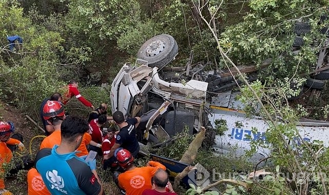 Bursa'da yangın bölgesine su taşıyan tanker devrildi! 3 kişi hayatını kaybetti