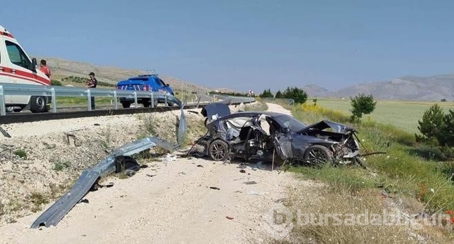 Trafik kazasında kaza yerinde ölüm sayısı ortalama 6 kişi!