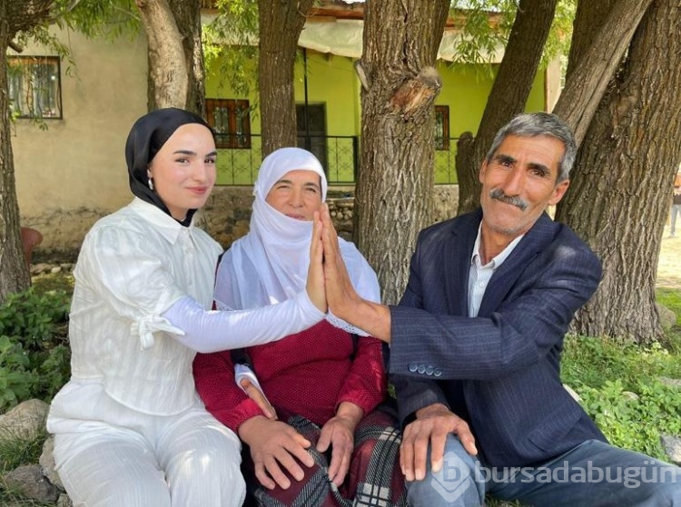 Türkiye'nin gururu oldu! Kim Milyoner Olmak İster'de 100 bin TL kazandı