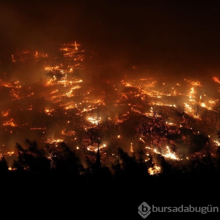 Bursa'da kıyamet günü gibi bir gece! Yangın anından görüntüler