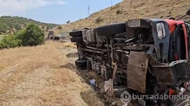 Diyarbakır'da yangına müdahale için giden itfaiye aracı devrildi!