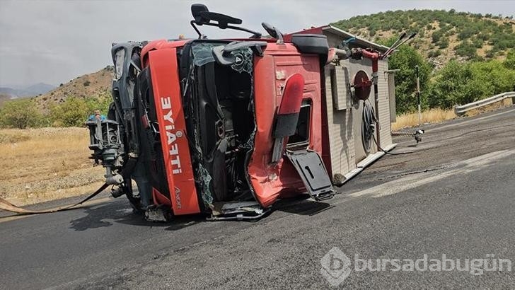 Diyarbakır'da yangına müdahale için giden itfaiye aracı devrildi!