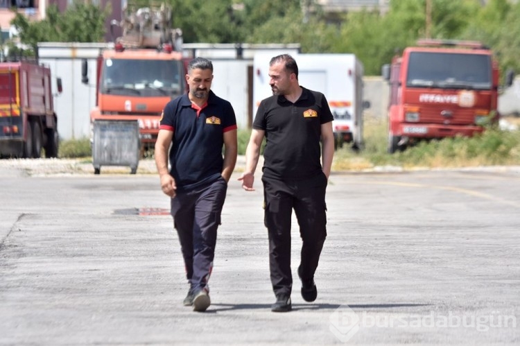 Dağcı kıyafetiyle düğüne katıldı