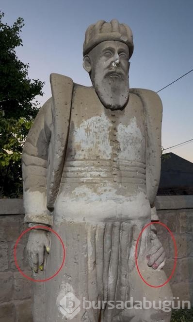 Mimar Sinan'ın doğup büyüdüğü mahallede heykeline beklenmedik şeyler yapıldı