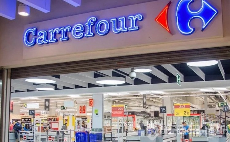 Carrefour ülkedeki tüm marketlerini sattı