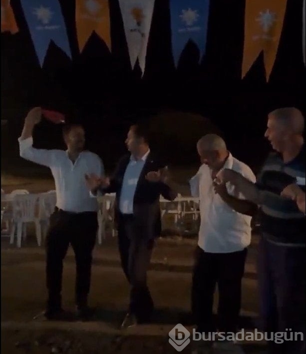 Bursa yanarken AKP'li vekil köyde halay çekti!