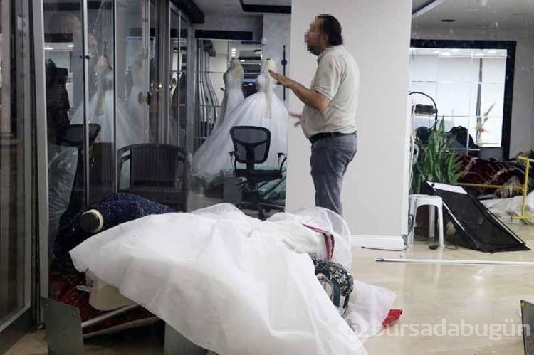 Dükkanında ki gelinlikleri yakmaya çalıştı! İtfaiye ekibi müdahale etti