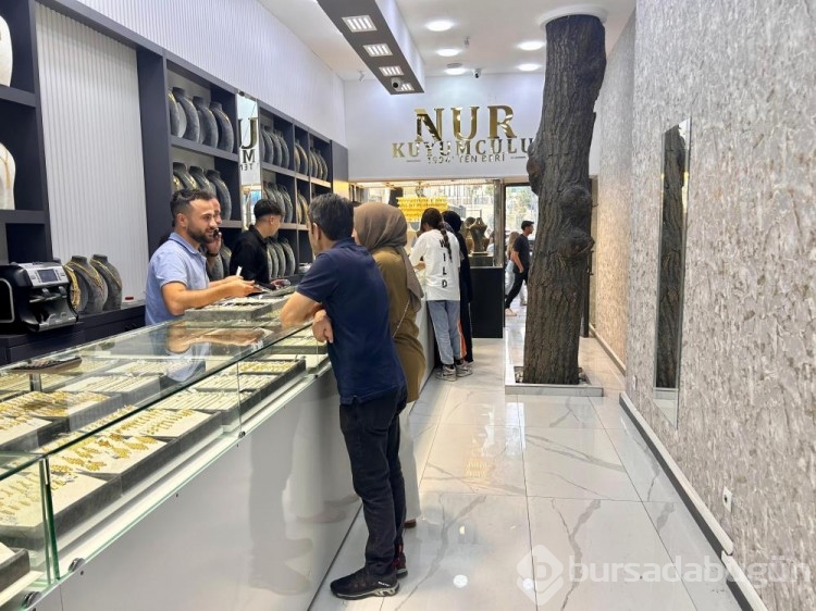 Kopamayan bir bağ iş yerinin ortasında yaşatılıyor!