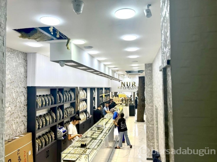 Kopamayan bir bağ iş yerinin ortasında yaşatılıyor!