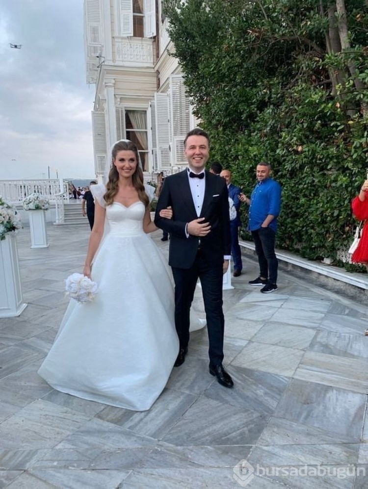 Mehmet Akif Ersoy ve Pınar Erbaş boşandı!