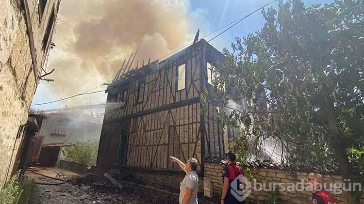 Safranbolu'da tarihi konak yangında kullanılamaz hale geldi!