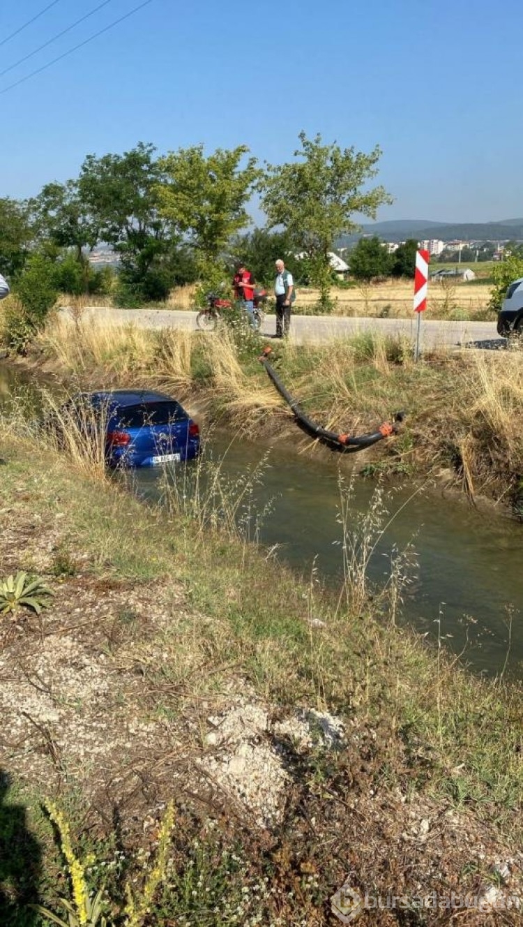 Sulama kanalına otomobil uçtu