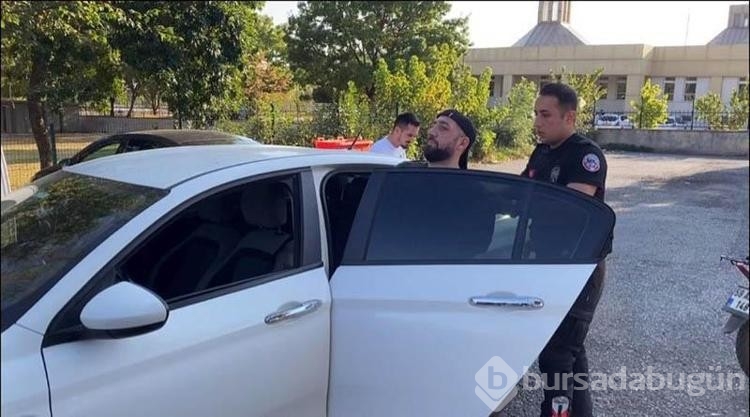Tartıştığı arkadaşını bacağından vurdu! Polisi arayıp kendini ihbar etti...