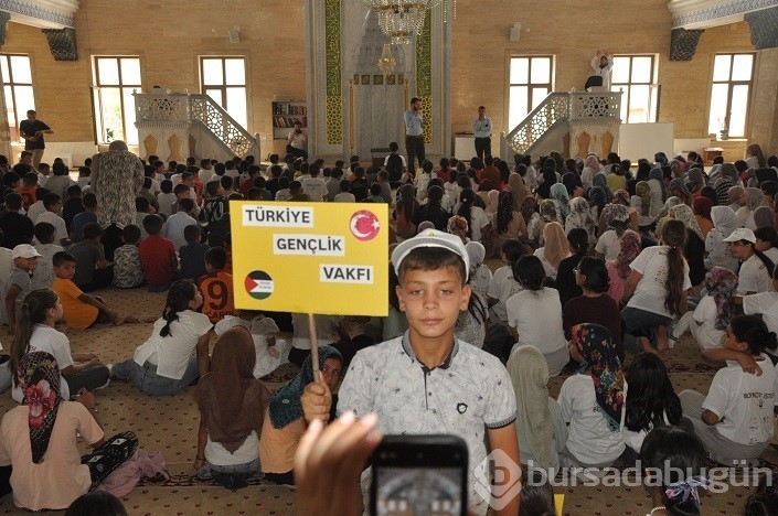 800 öğrenci camide buluştu