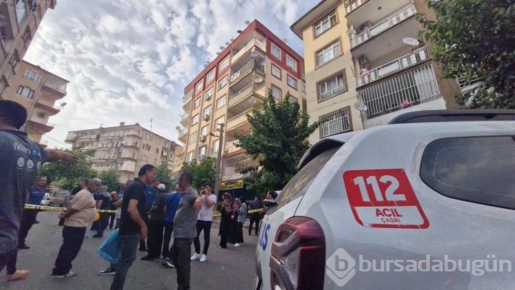 Kolonu çatlayan bina tahliye edildi!