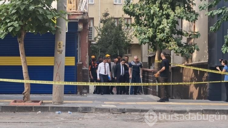 Kolonu çatlayan bina tahliye edildi!
