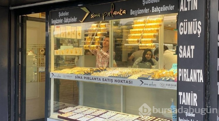 Kuyumcuda yüzük hırsızlığı!