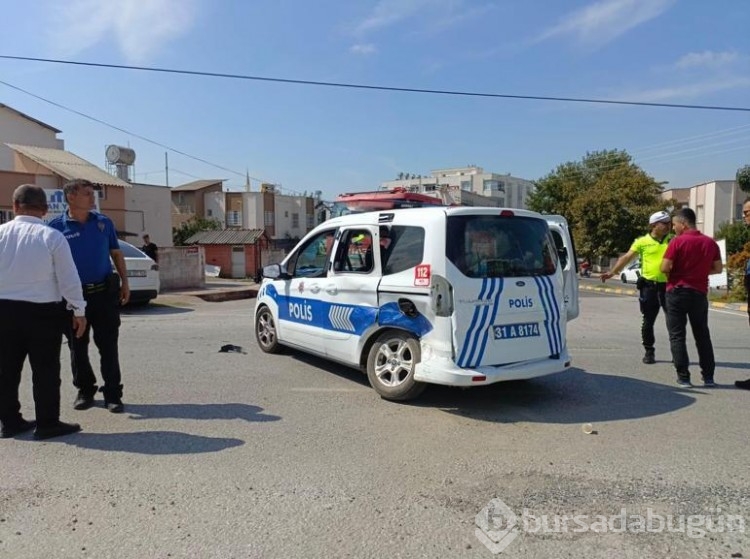 Minibüs ile duvar arasında sıkıştı!