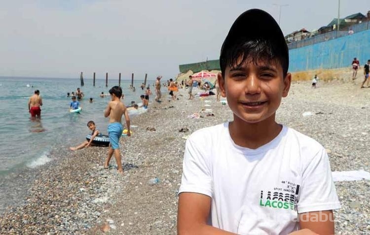 Van'da serinlemek isteyenler Van Gölü'ne akın ediyor!
