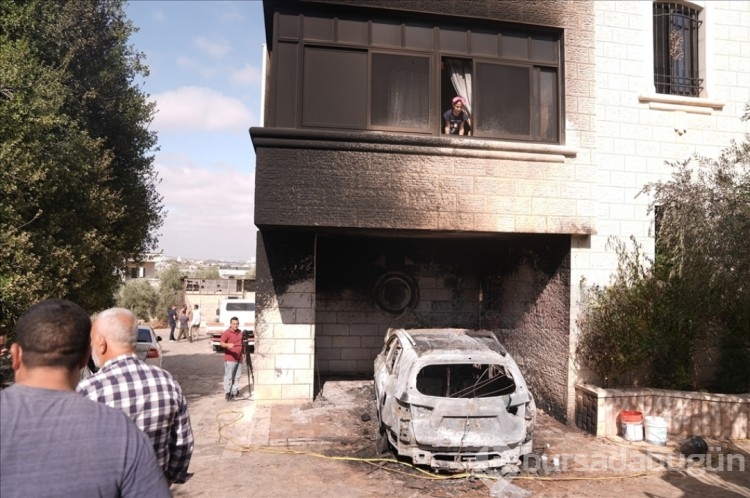 İsrailliler, Batı Şeria'da ev ve araçları ateşe verdi