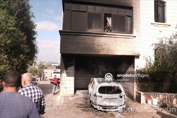 İsrailliler, Batı Şeria'da ev ve araçları ateşe verdi