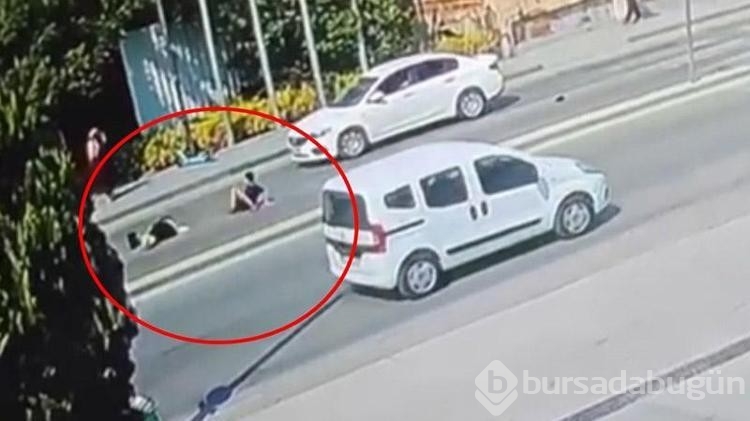 Kazada annesi ile birlikte yaralandı! Kendi acısını unutup annesine koştu