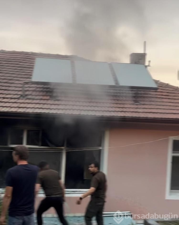 Kaymakamın oturduğu lojman yandı! Artık kullanılmaz hale geldi