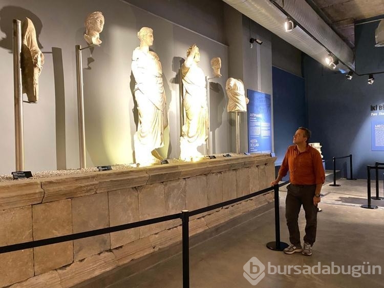 Hestia heykeli Manisa Müzesi'nde sergileniyor