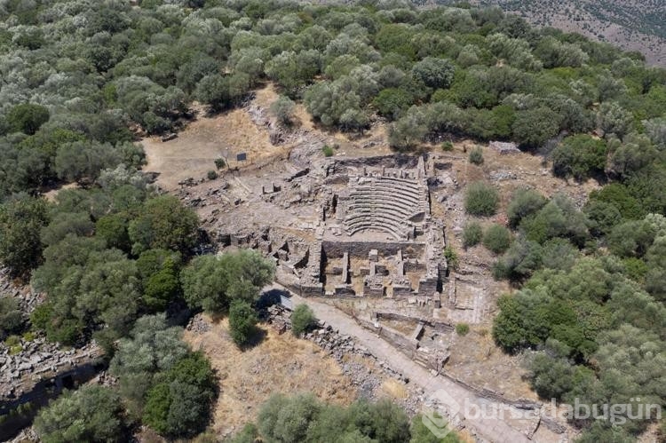 Hestia heykeli Manisa Müzesi'nde sergileniyor