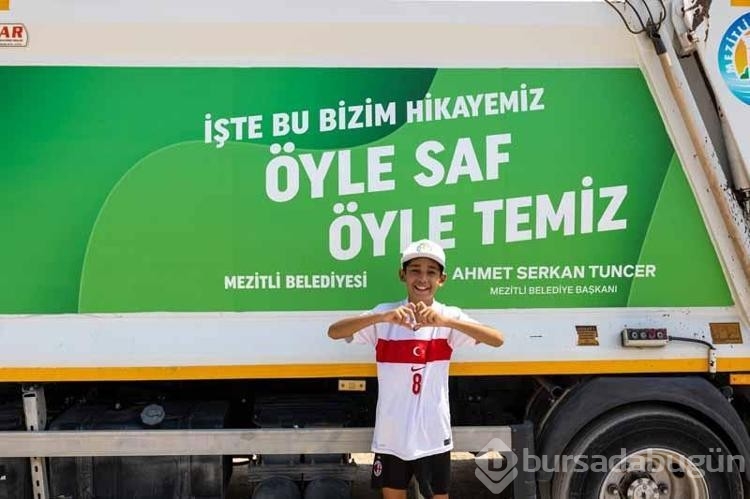Küçük çocuk başlattığı temizlik akımı ile gönülleri fethetti!