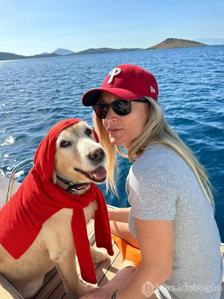 12 yıl önce sahiplendiği köpeği trafik kazasında kaybetti