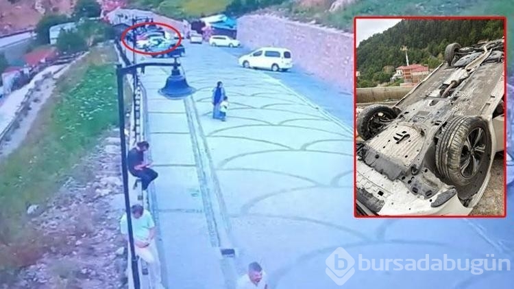 Park etmek için manevra yaparken yamaçtan yuvarlandı!