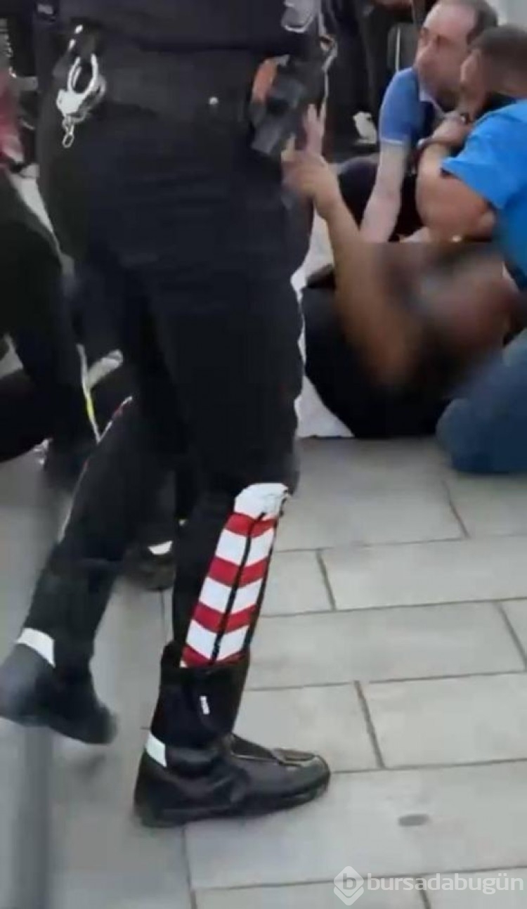Tartıştığı kişiyi silahla kovaladı! Polisler saldırganı etkisiz hale getirdi