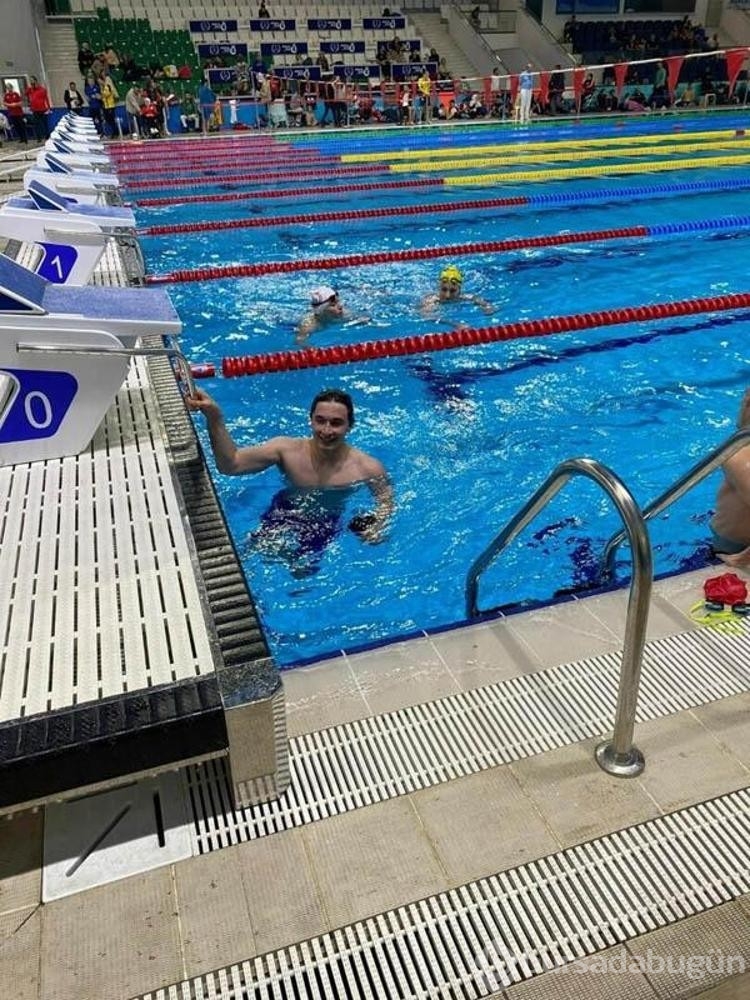 Paralimpik sporcu engelli insanlara umut oldu!