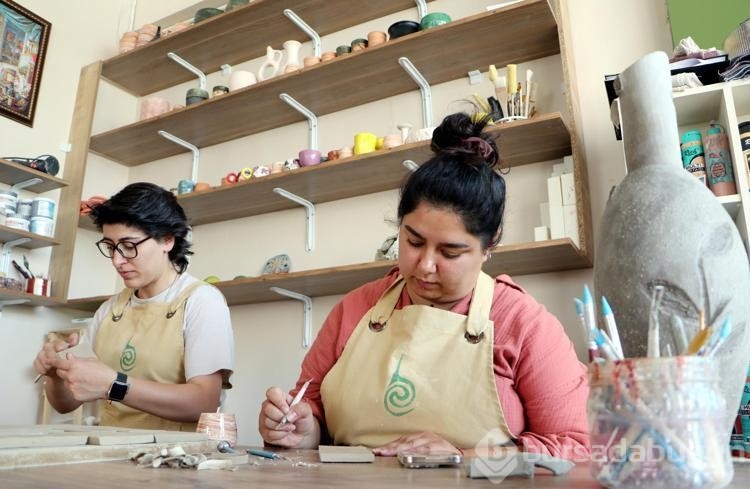 Hobi olarak başladıkları seramik sanatını herkese sevdirdiler!